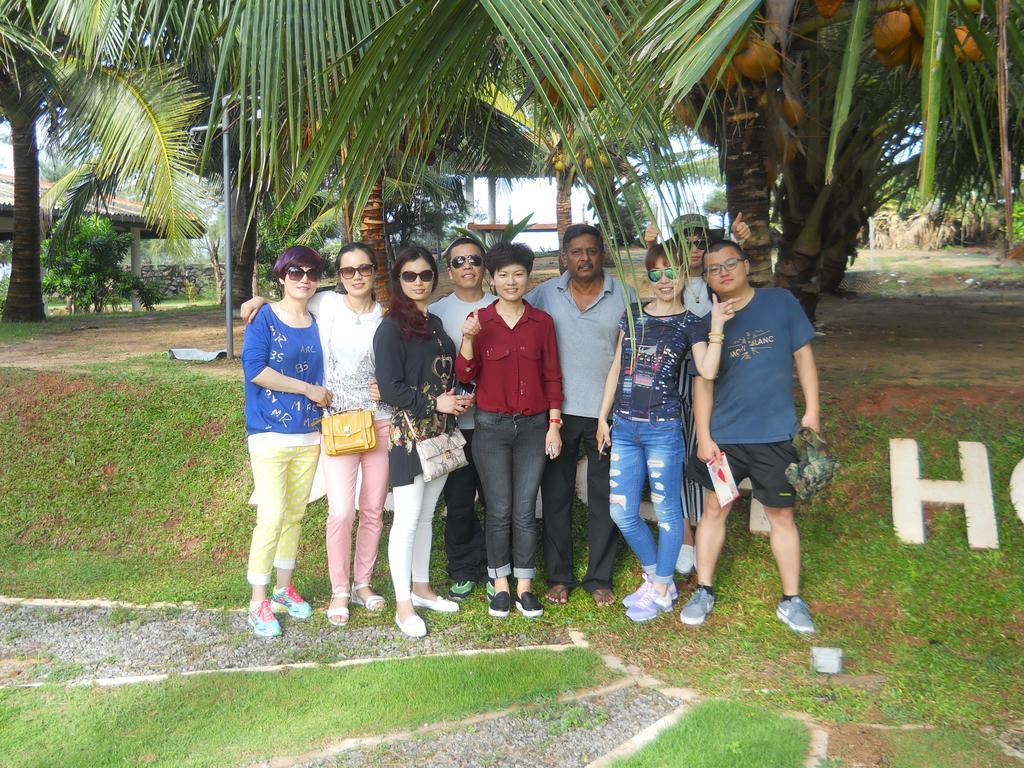 Beach House Negombo Luaran gambar
